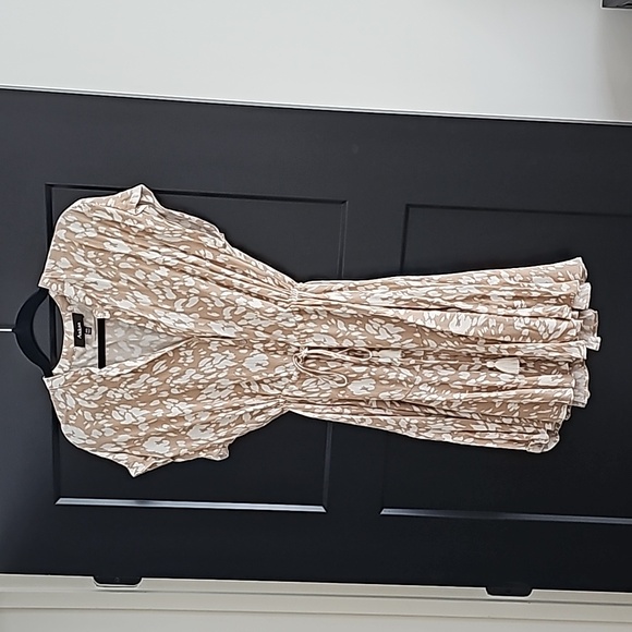 Cute Summer Dress - Picture 3 of 4